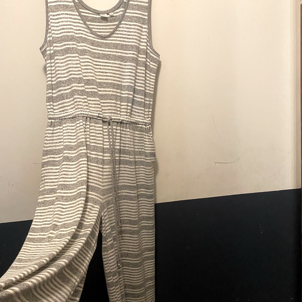 Jumpsuit gaucho style.   Gray and White